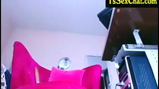 Shemale Midget Jaks Her Cock On Cam