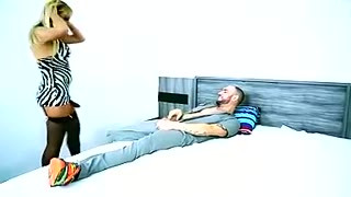 Cenas de sexo travesti comendo homem e mulher